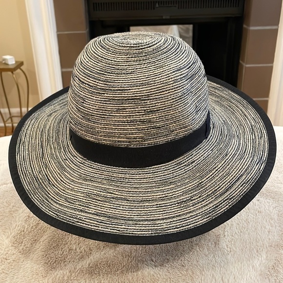 Accessories Solar Sun Hat With Spf 5 Black And White Poshmark